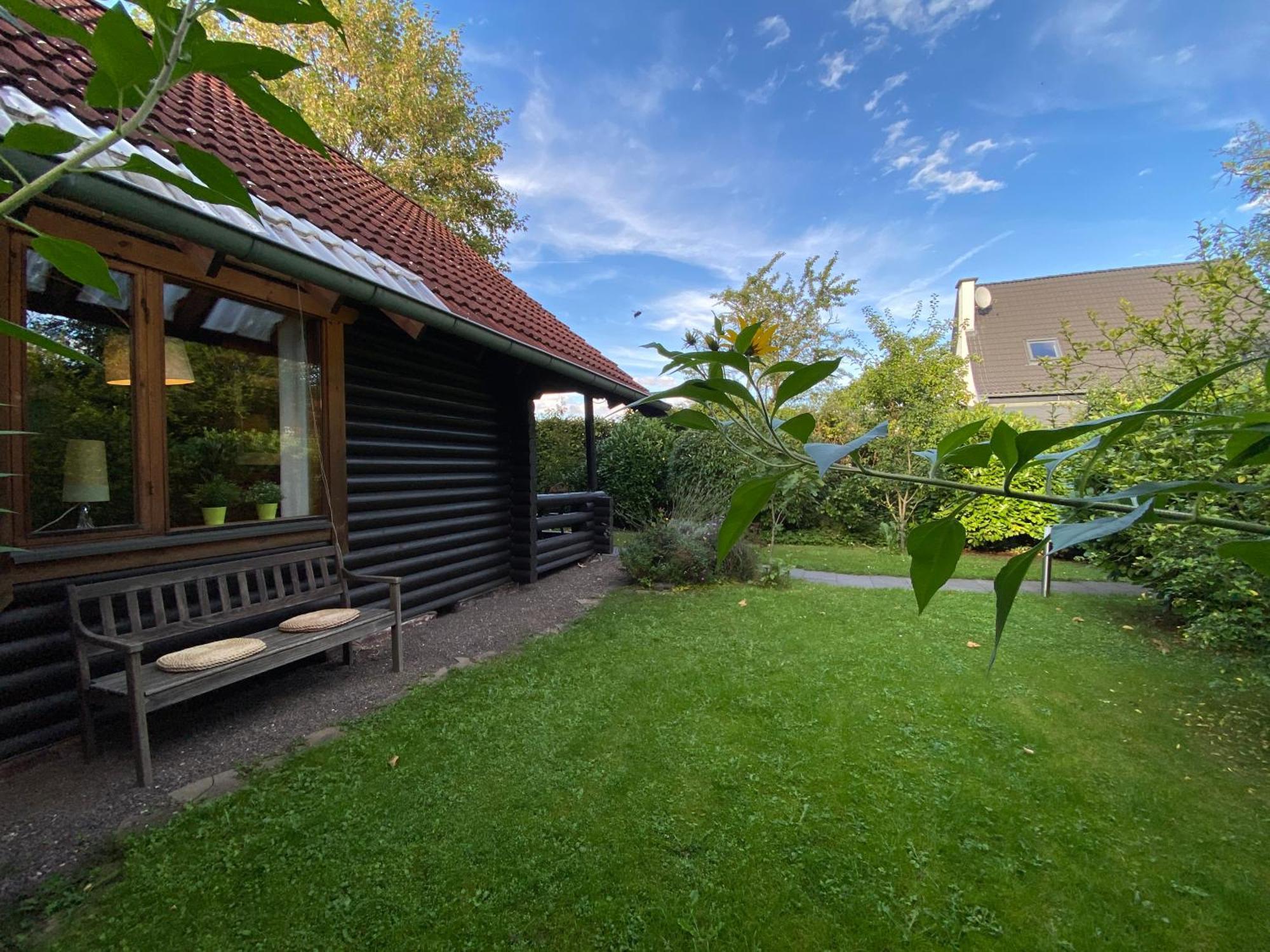 Eifel-Lounge Blockhaus Mit Kamin Garten Balkon Nahe Koeln Therme Bruehl Phantasialand Weilerswist Luaran gambar