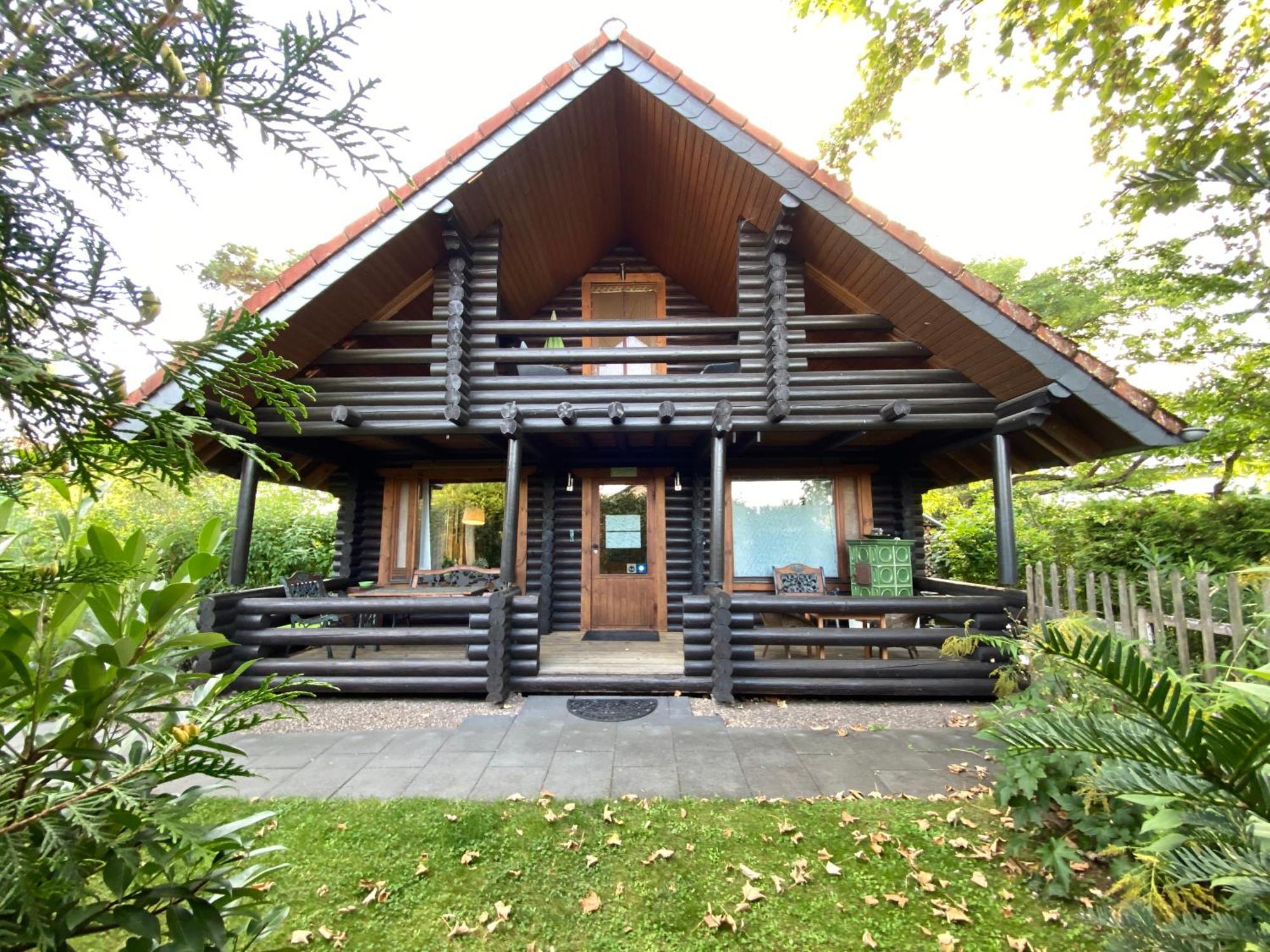 Eifel-Lounge Blockhaus Mit Kamin Garten Balkon Nahe Koeln Therme Bruehl Phantasialand Weilerswist Luaran gambar